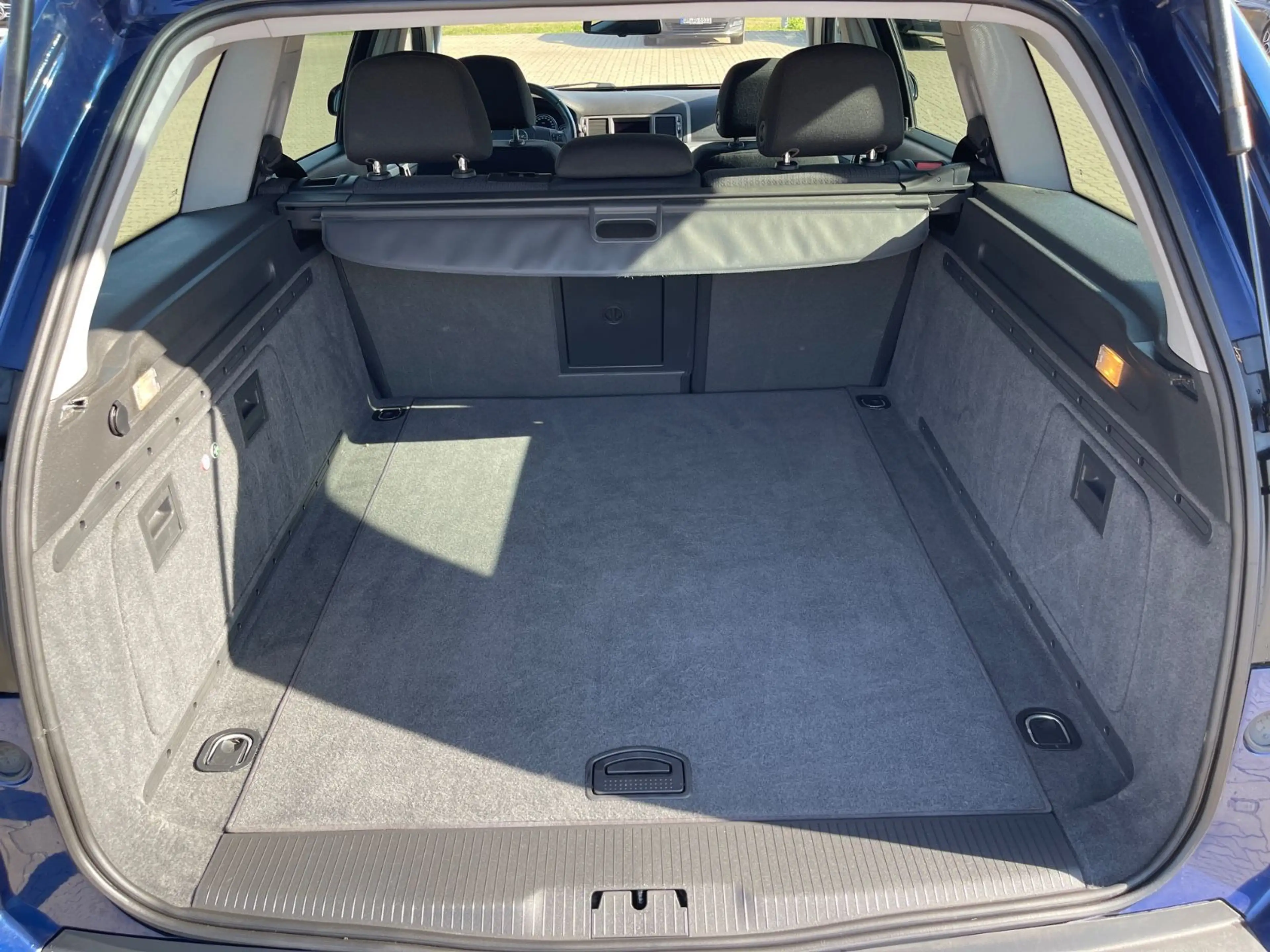 Opel Vectra Caravan 2.8 V6 Turbo Edition TÜV NEU — photo 15