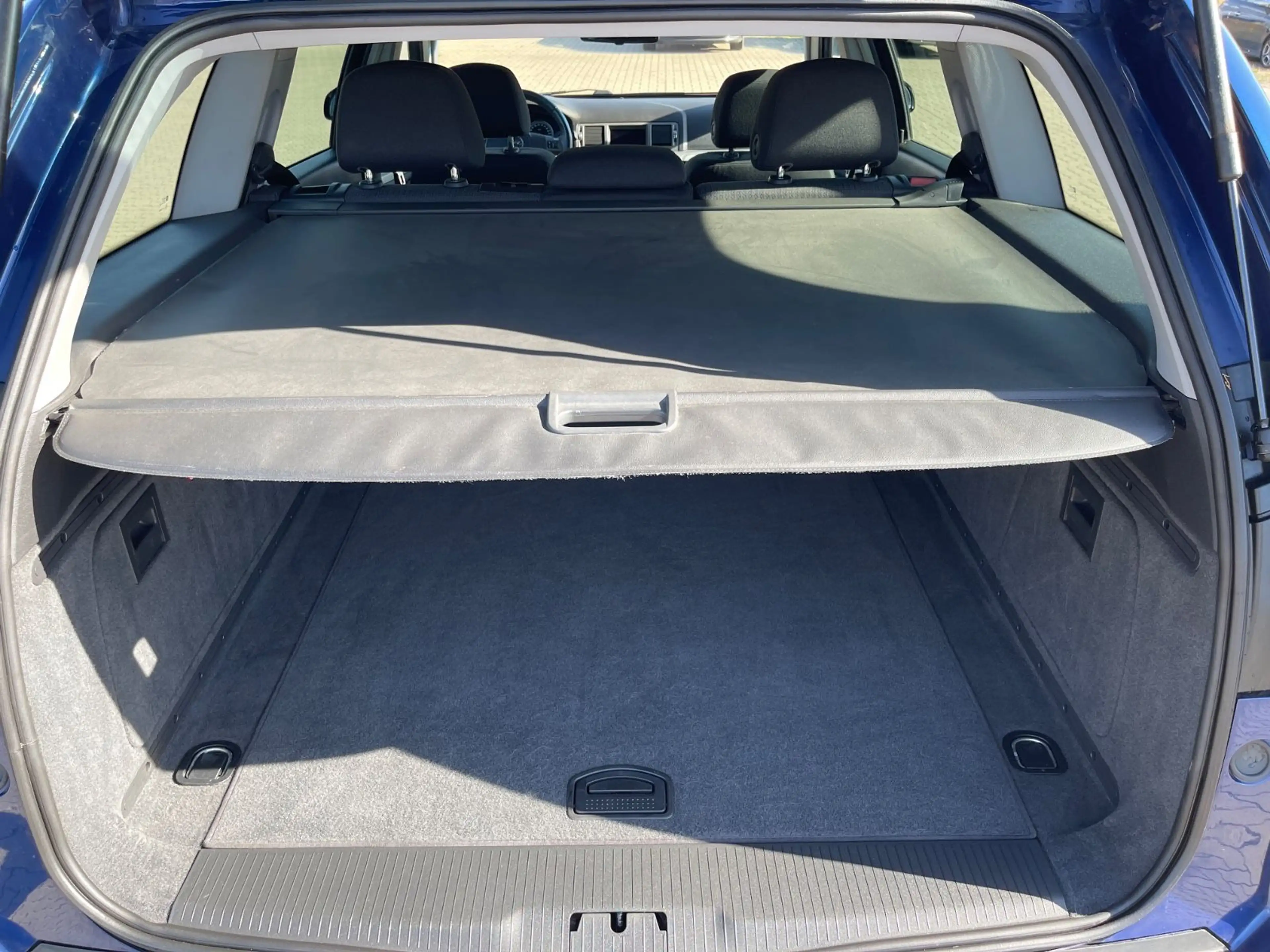 Opel Vectra Caravan 2.8 V6 Turbo Edition TÜV NEU — photo 14