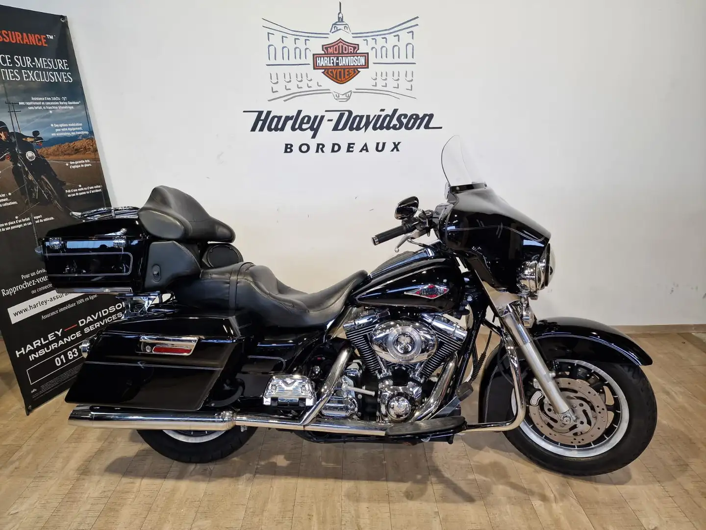 Harley-Davidson Electra Glide Negro - 1