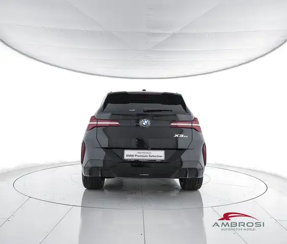 BMW X3 view 6