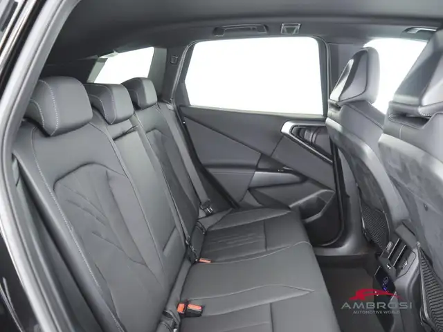 BMW X3 view 11