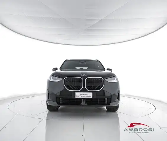 BMW X3 view 5