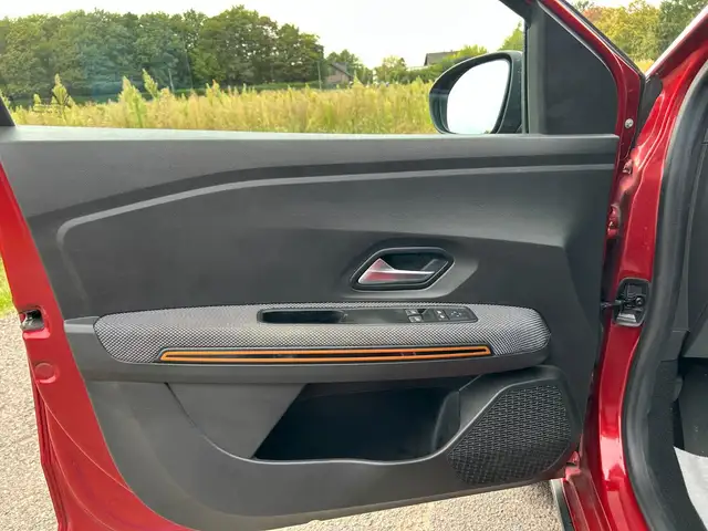 Dacia Sandero view 12