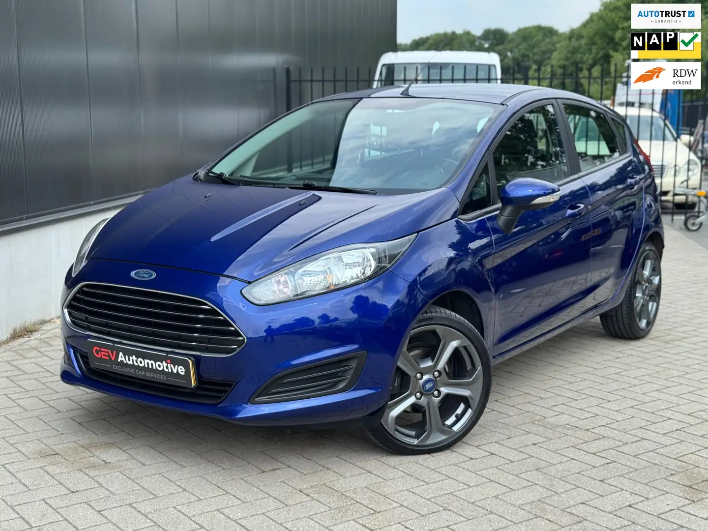 Ford Fiesta 1.0 Style NAP | Airco | 17 Inch| Elektrische ramen Blauw - 1
