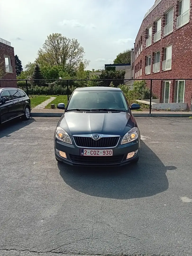 Skoda Fabia 1.2 HTP Ambiente Grijs - 1