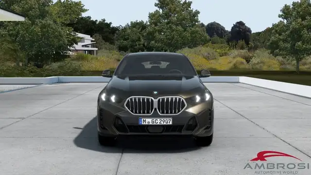 BMW X6 view 4
