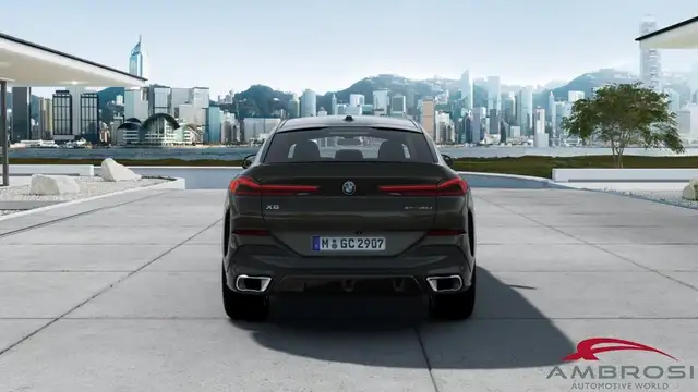 BMW X6 view 5
