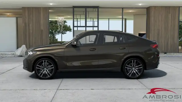 BMW X6 view 3