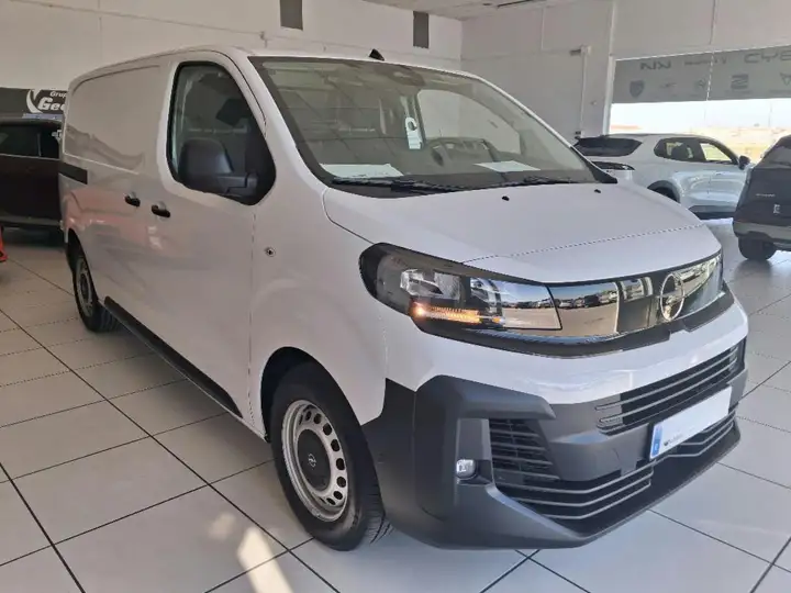 Opel Vivaro COMBI M 1.5 DIESEL MT6 CARGA STANDARD (2020) 2026
