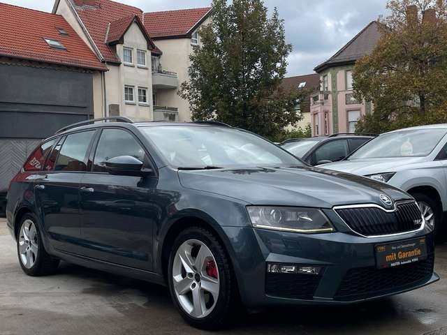 Skoda Octavia Combi RS *1.HAND*220 PS*AHK*SCHALENSITZE
