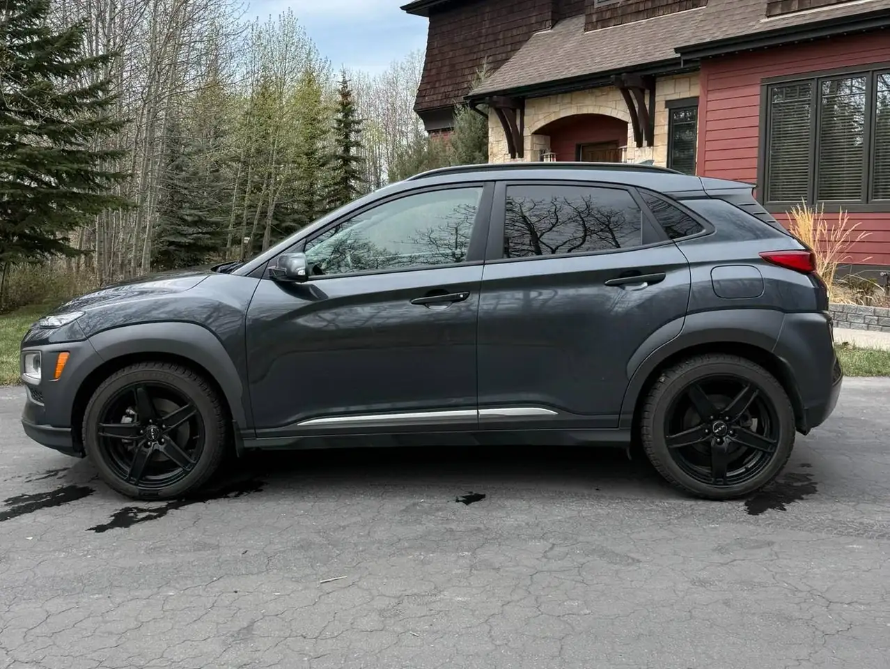 Hyundai KONA снимка Hyundai KONA