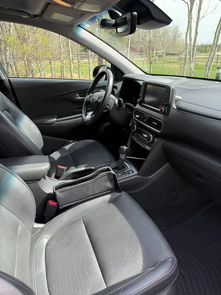 Hyundai KONA снимка Hyundai KONA