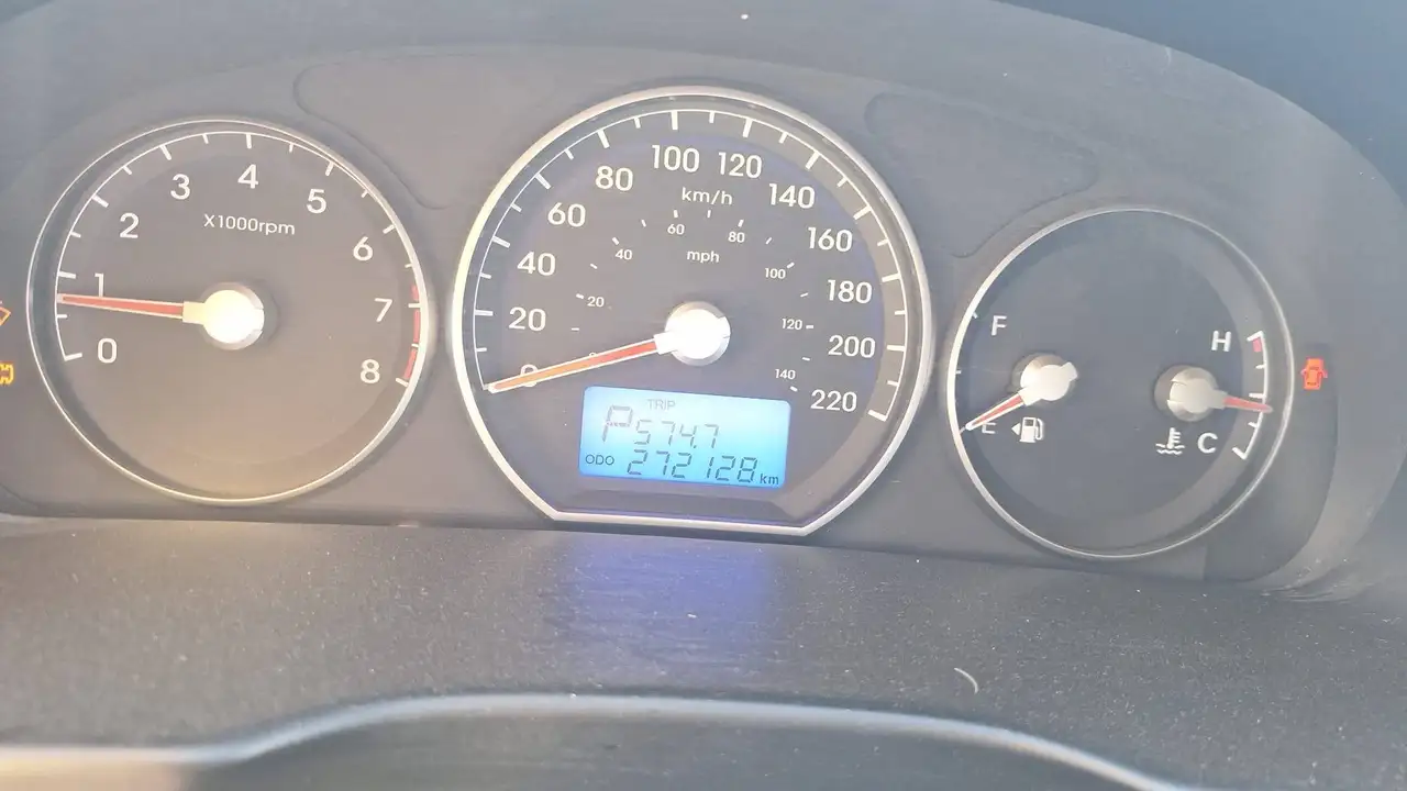 Hyundai SANTA FE снимка Hyundai SANTA FE