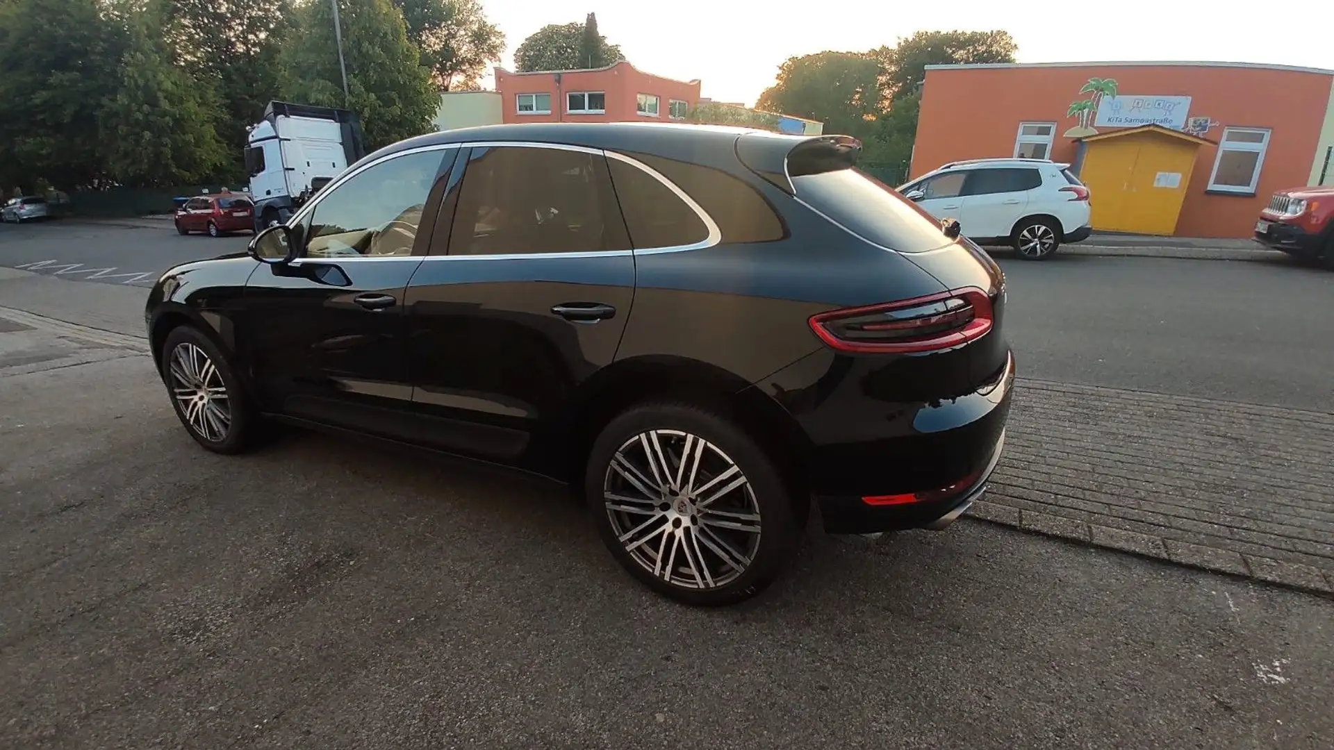 Porsche Macan S Diesel TÜV NEU  SERVICE NEU EURO 6 Schwarz - 1