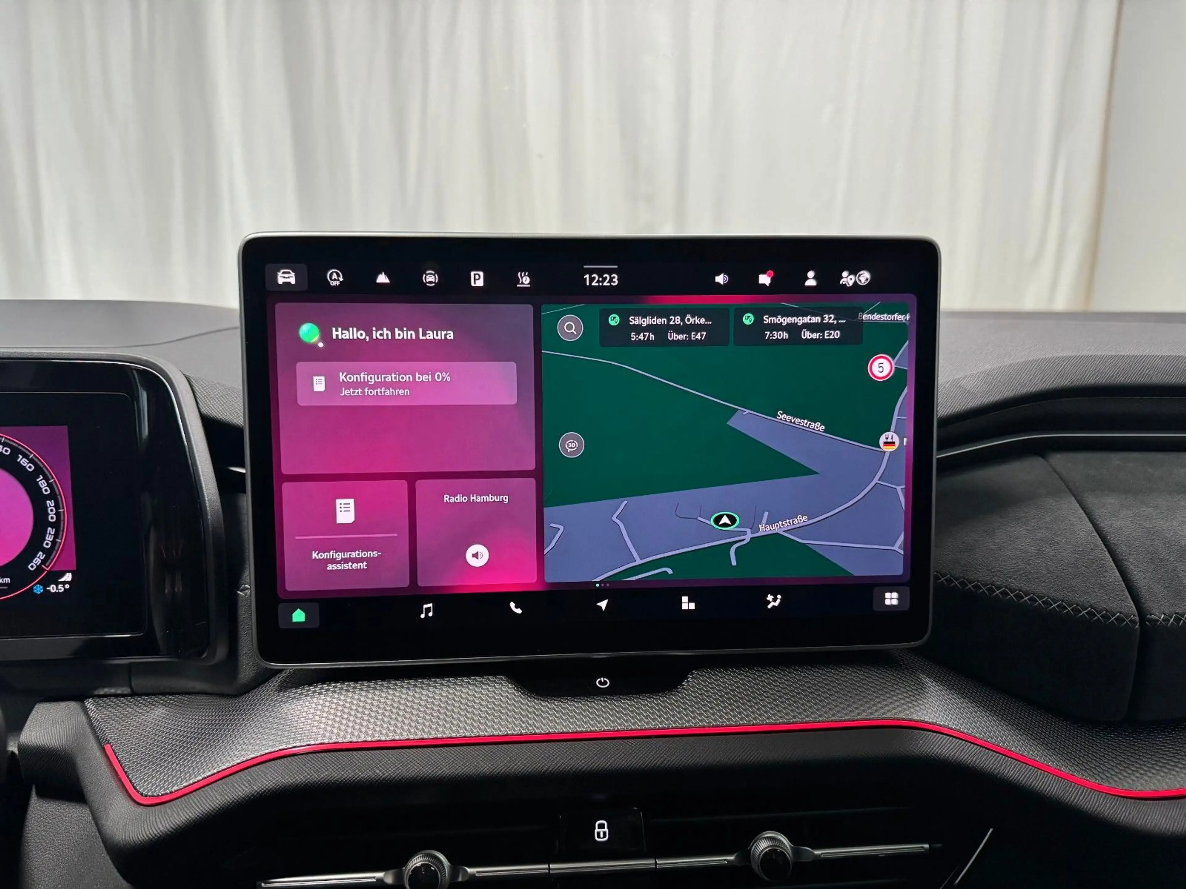 Skoda Kodiaq 2.0 TDI 4x4 Sportline Pano AHK 7-Sitze — photo 15