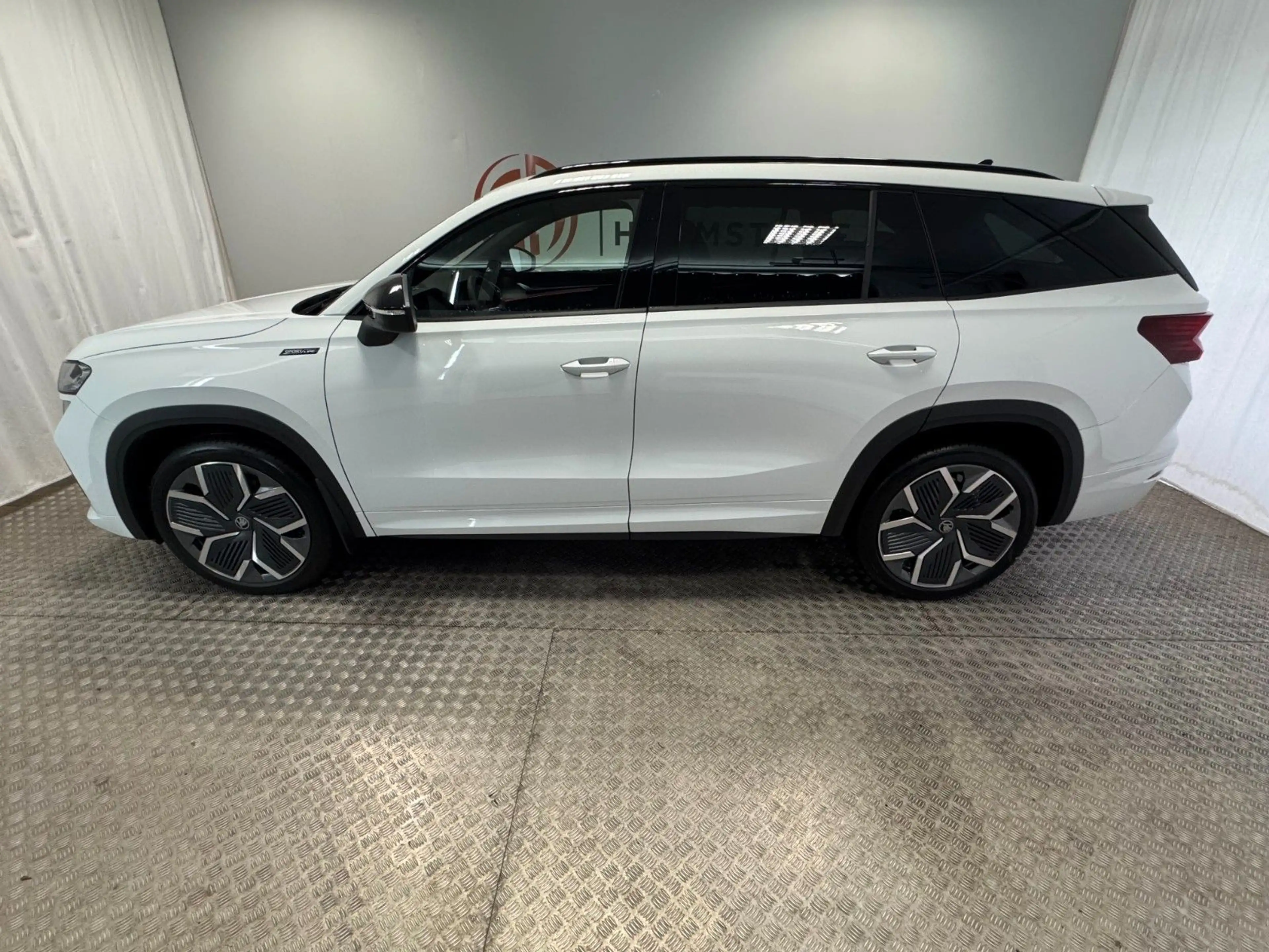 Skoda Kodiaq 2.0 TDI 4x4 Sportline Pano AHK 7-Sitze — photo 3