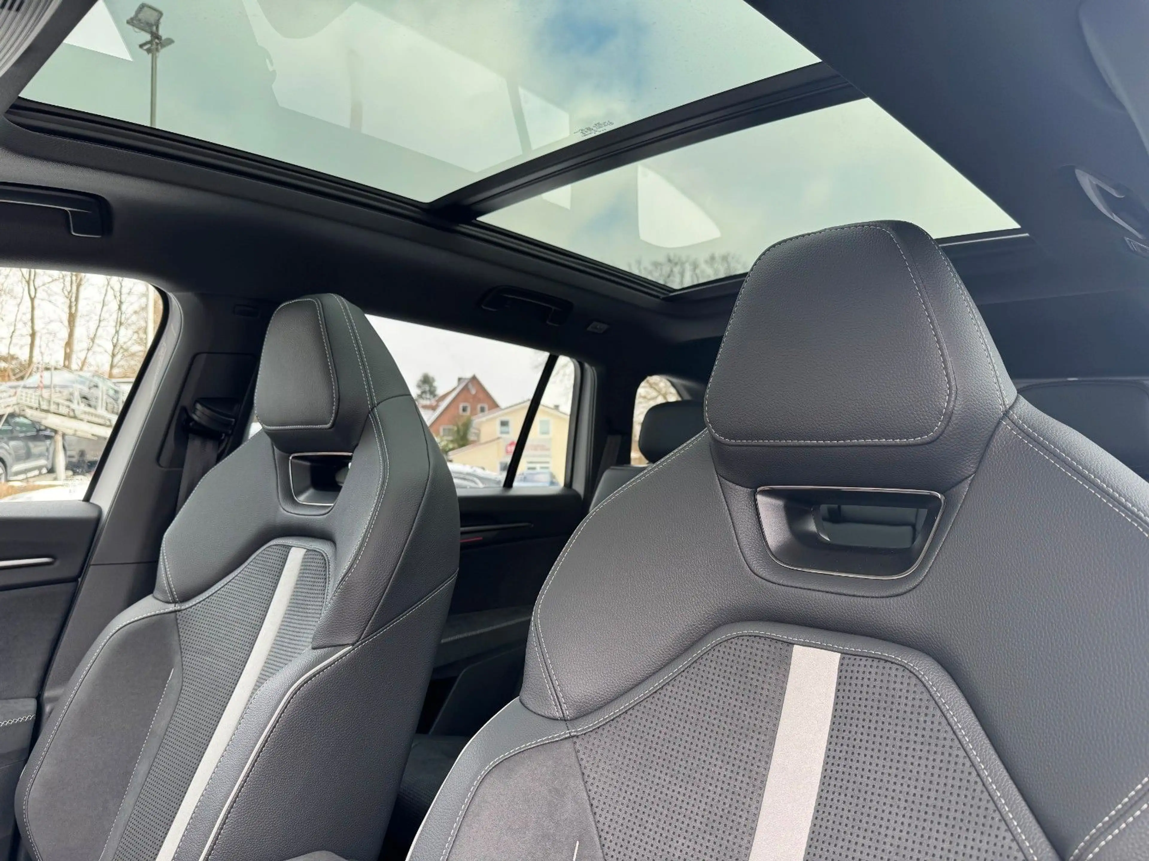 Skoda Kodiaq 2.0 TDI 4x4 Sportline Pano AHK 7-Sitze — photo 10