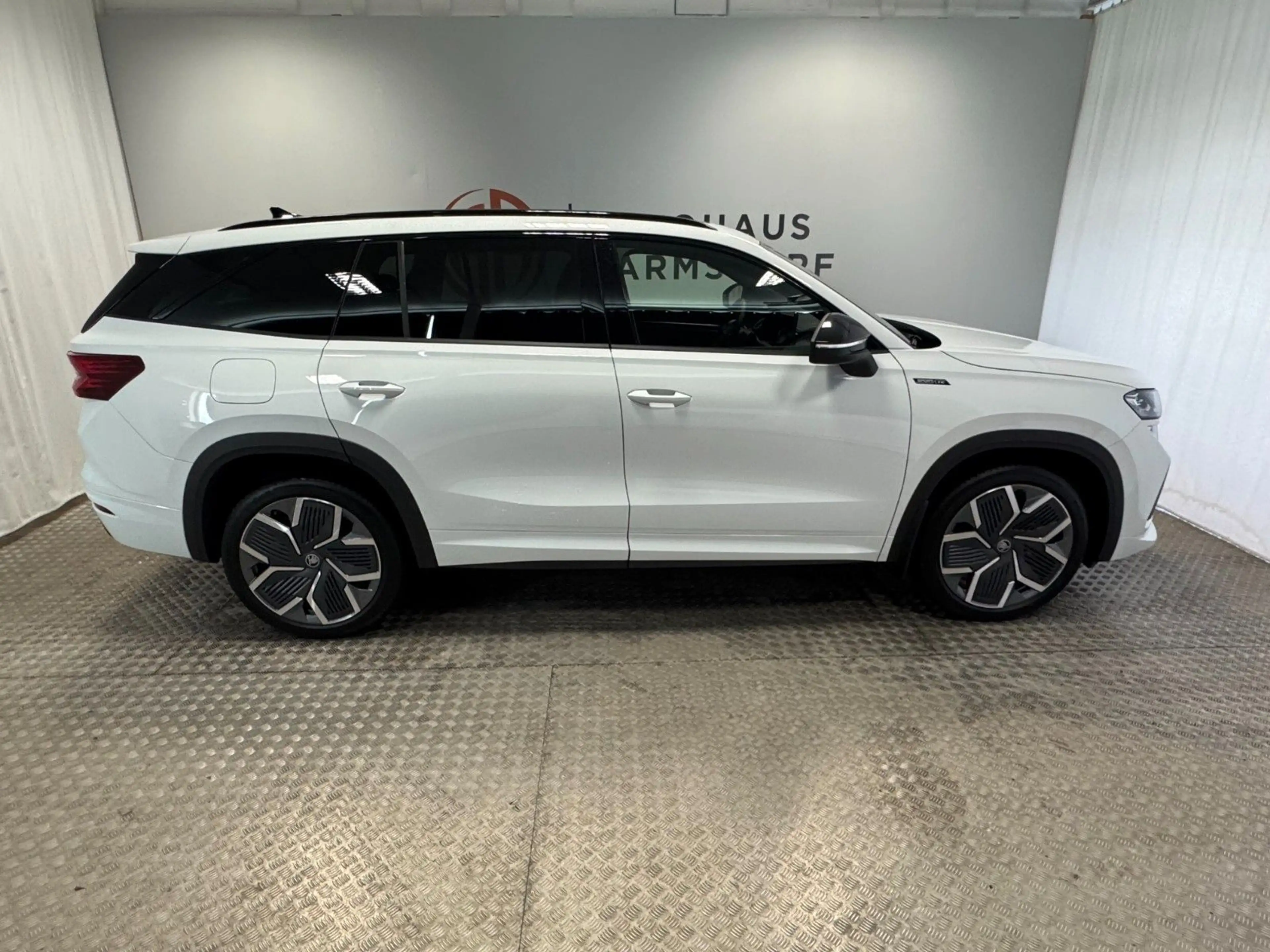 Skoda Kodiaq 2.0 TDI 4x4 Sportline Pano AHK 7-Sitze — photo 7