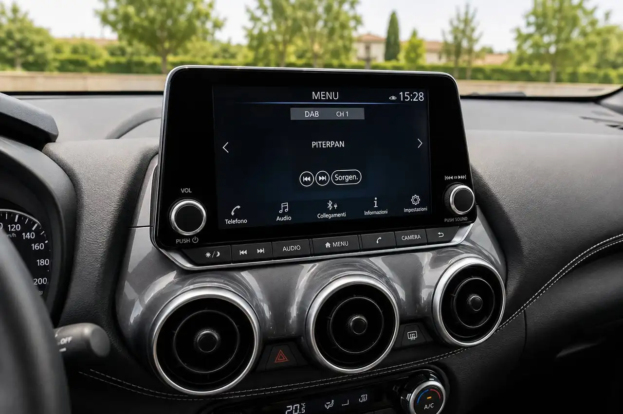 Nissan Juke 1.0 dig-t N-Connecta 114cv dct, миниатюра 4