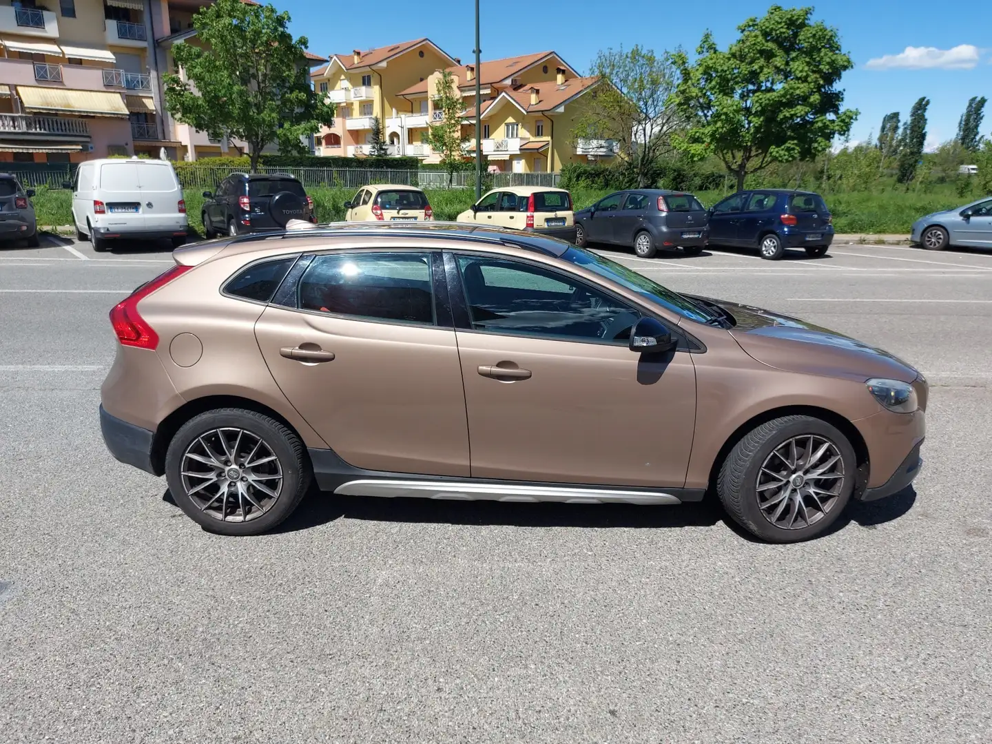 Volvo V40 Cross Country 1.6 d2 Bronce - 1