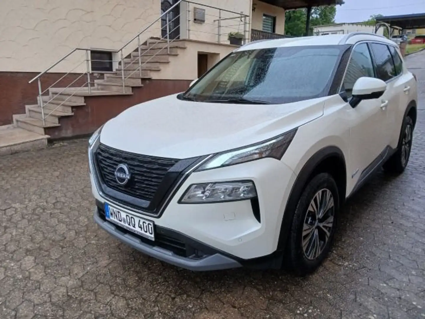 Nissan X-Trail 1.5 VC-T e-Power e-4orce N-Connecta Navi Weiß - 2