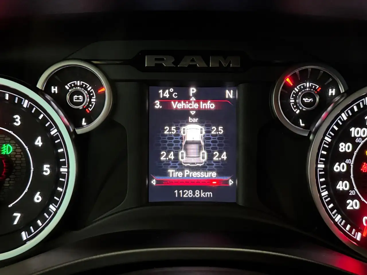 RAM 1500 снимка RAM 1500