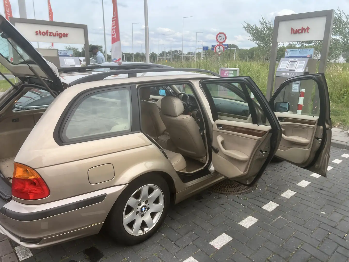 BMW 318 318i Aut. - 1