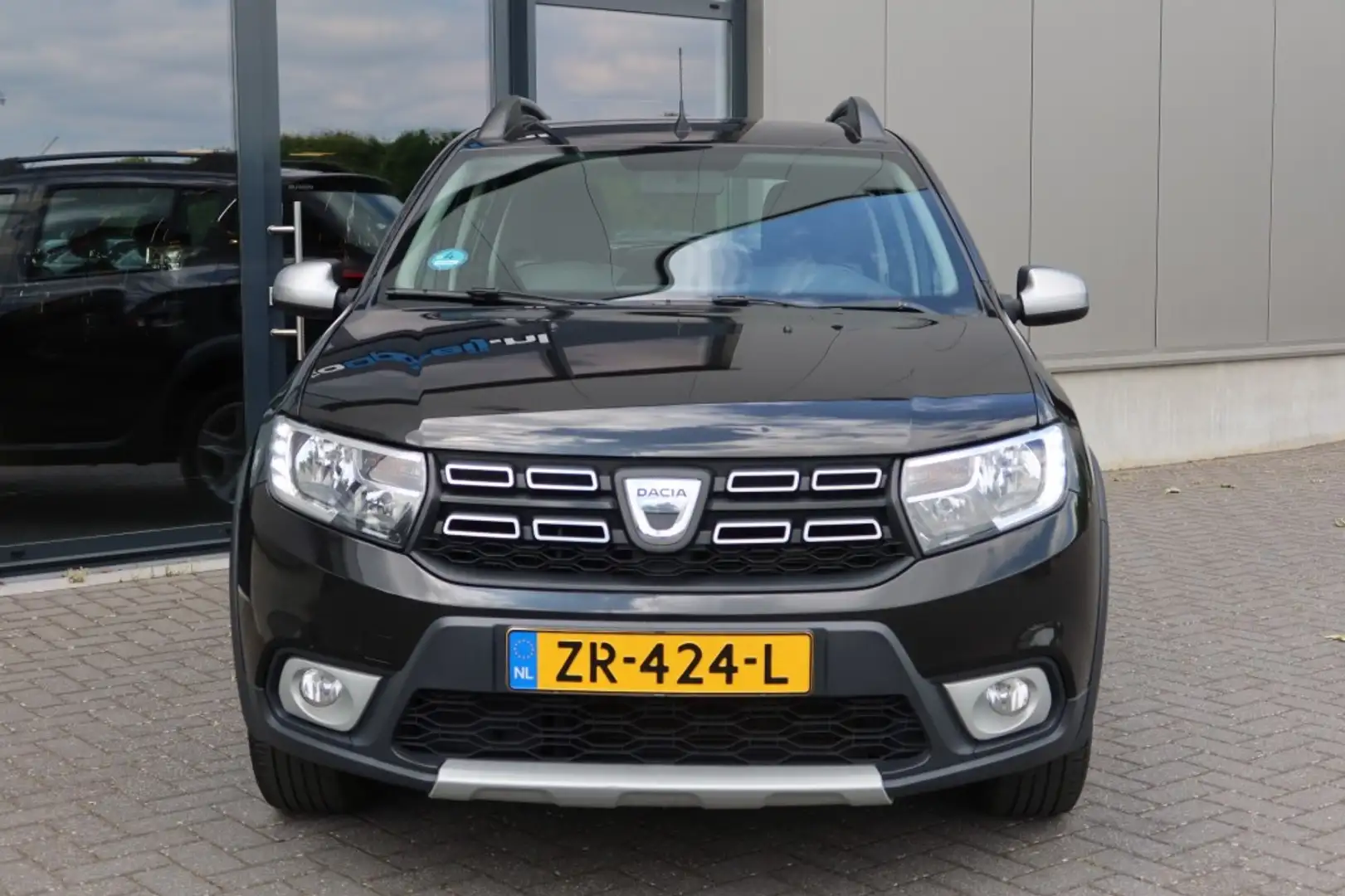 Dacia Sandero 0.9 TCe SL Stepway AUTOMAAT Airco, NAVI, Trekhaak, Negro - 2