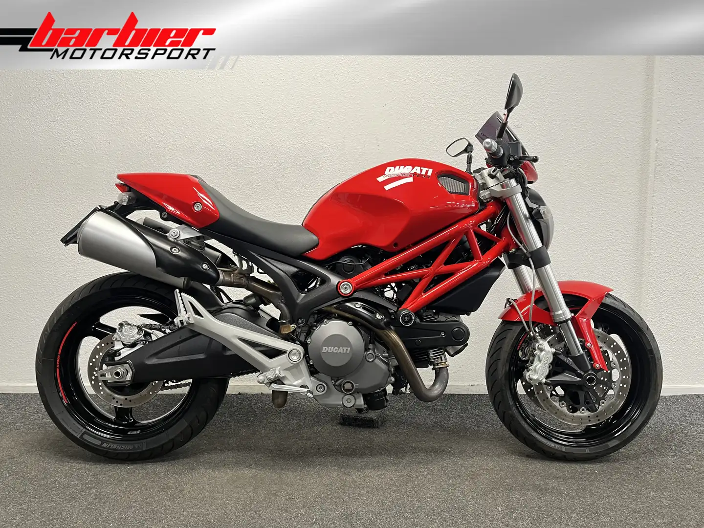 Ducati Monster 696 Rood - 1