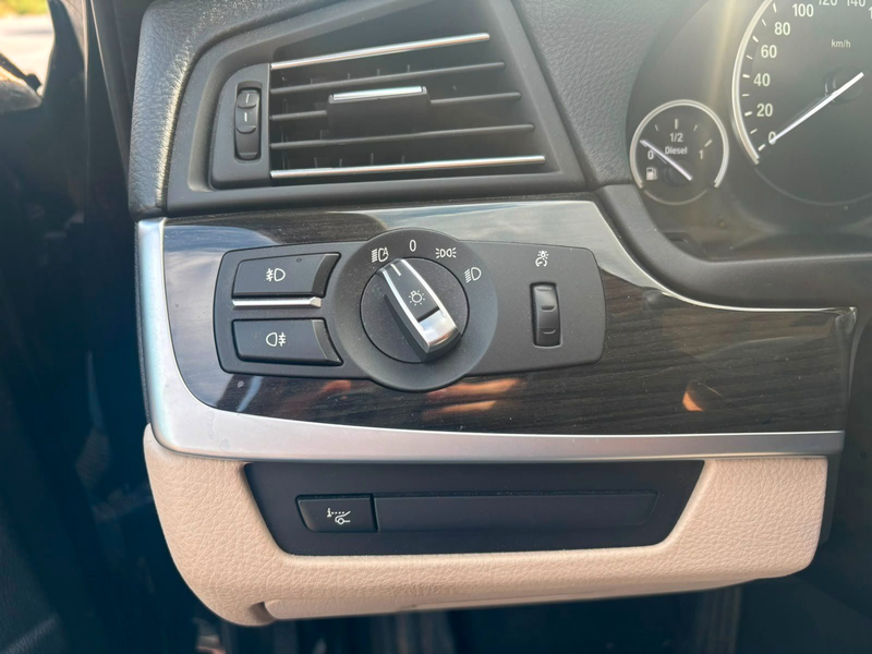BMW 535 d xDrive Touring PANO. HUD. NAVI. AHK — photo 15