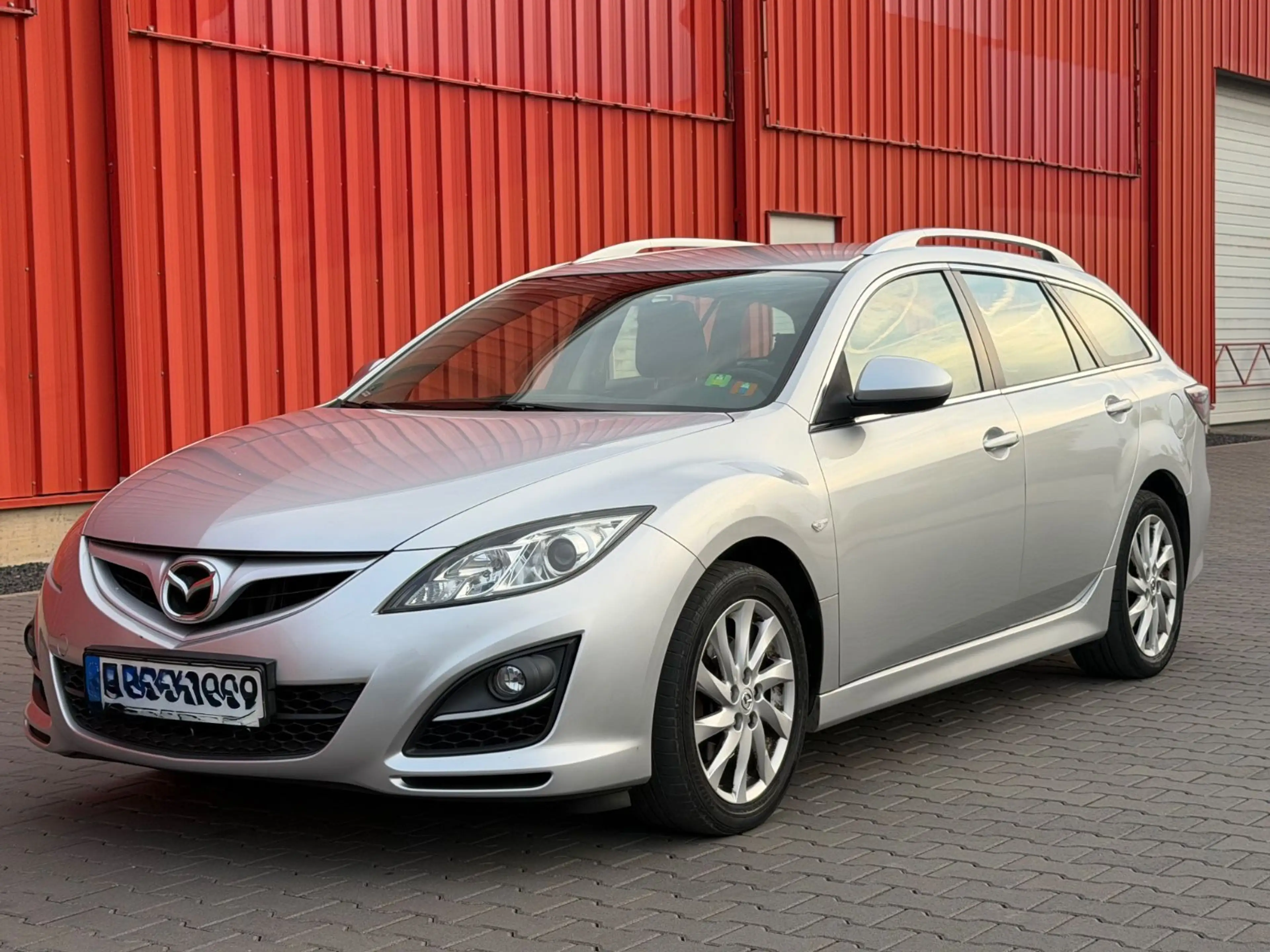 Mazda 6 Kombi 2.2 CRDT TÜV-NEU Klima Leder PDC BOSE