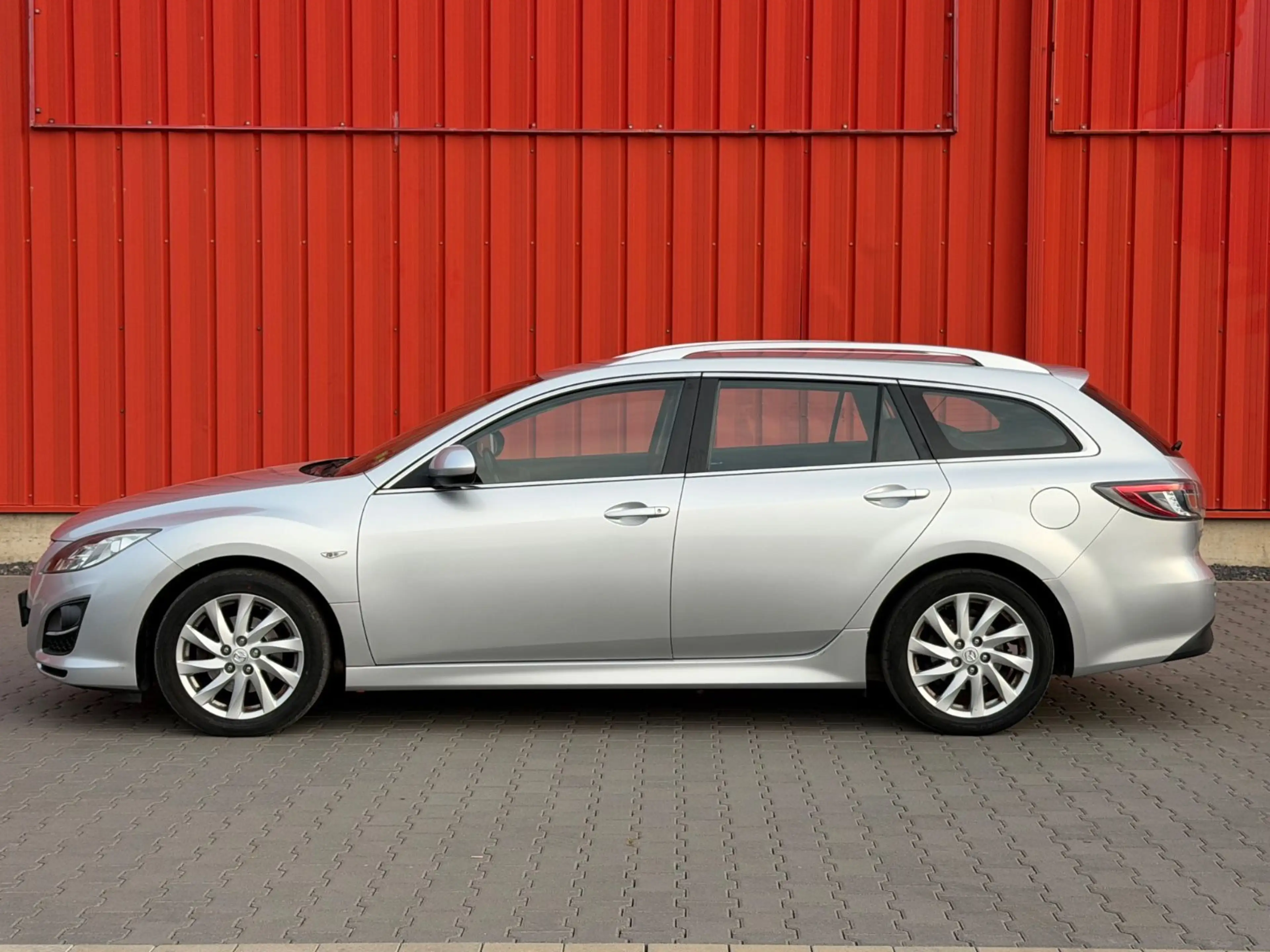 Mazda 6 Kombi 2.2 CRDT TÜV-NEU Klima Leder PDC BOSE — photo 2