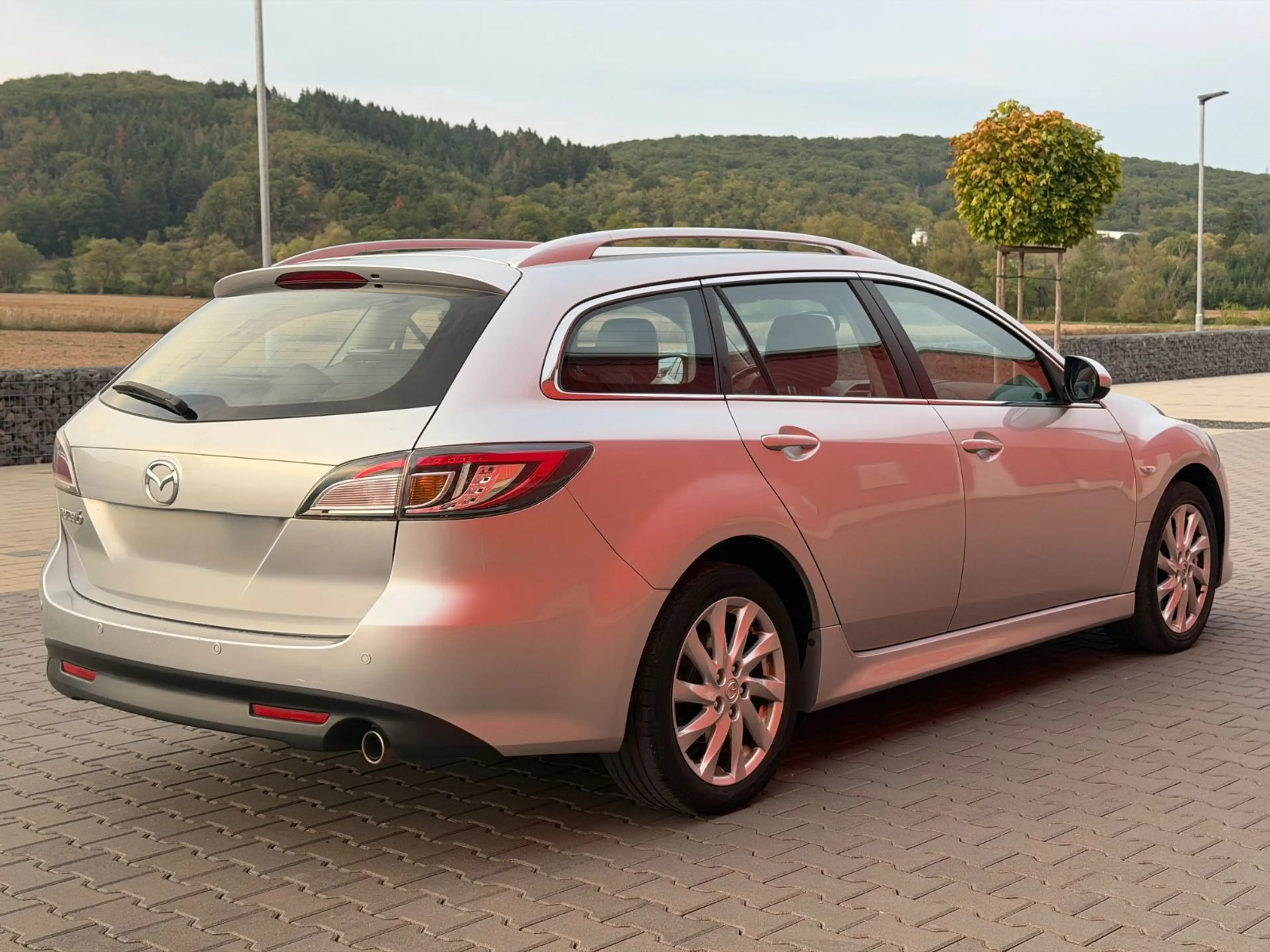 Mazda 6 Kombi 2.2 CRDT TÜV-NEU Klima Leder PDC BOSE — photo 6