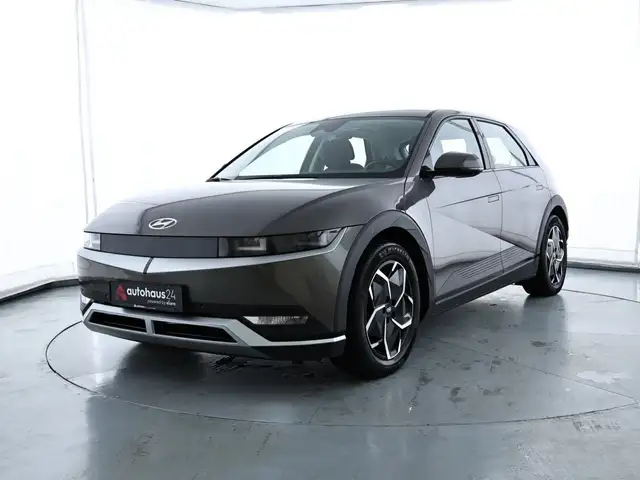 Hyundai Ioniq 5 view 3