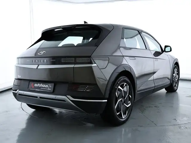 Hyundai Ioniq 5 view 5