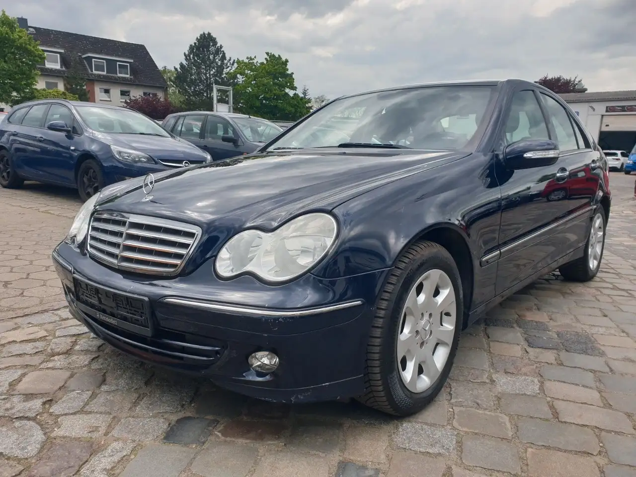 Mercedes-Benz C 230