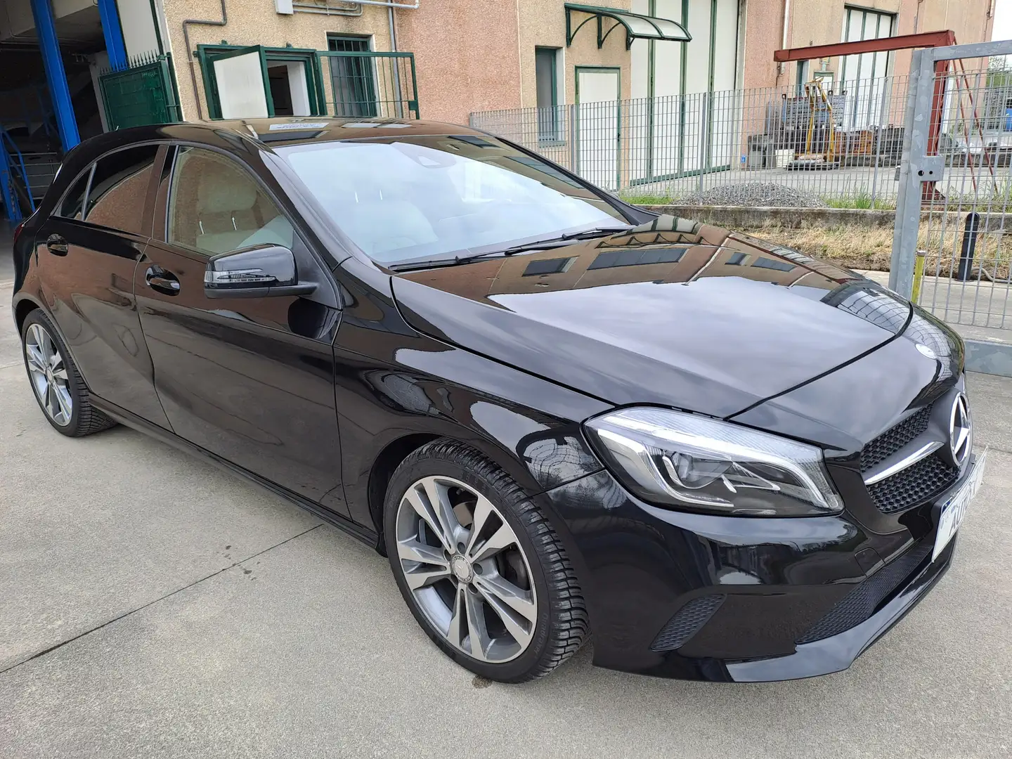Mercedes-Benz A 200 D Nero - 1