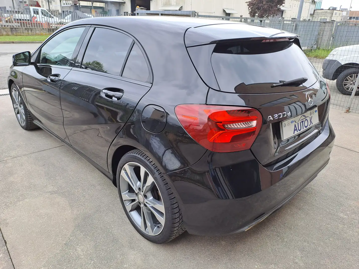 Mercedes-Benz A 200 D Nero - 2