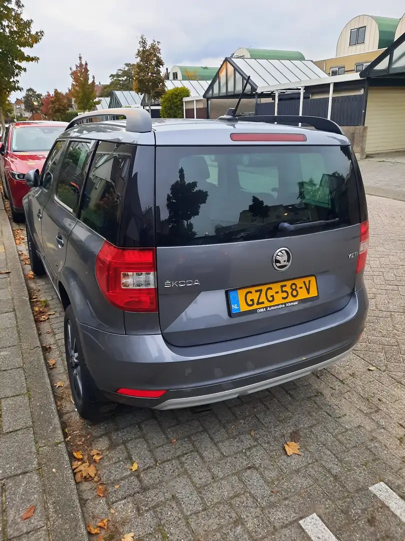 Skoda Yeti 1.2 TSI Grt Drive Grey - 2