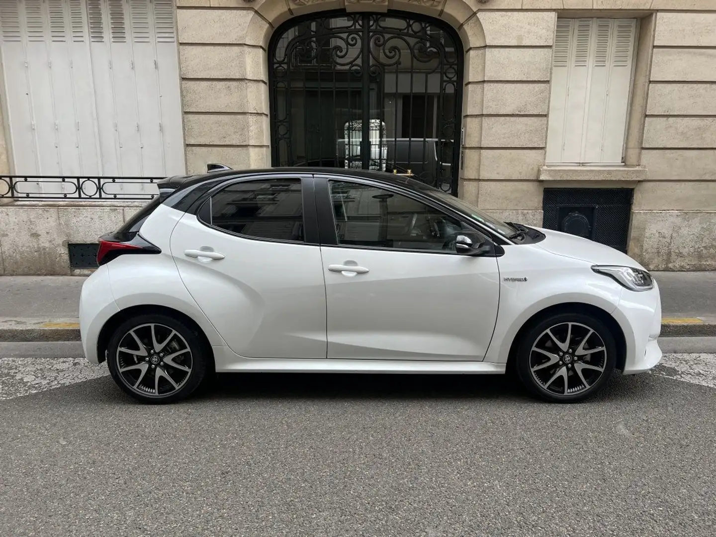 Toyota Yaris IV 116H HYBRIDE COLLECTION Blanc - 2