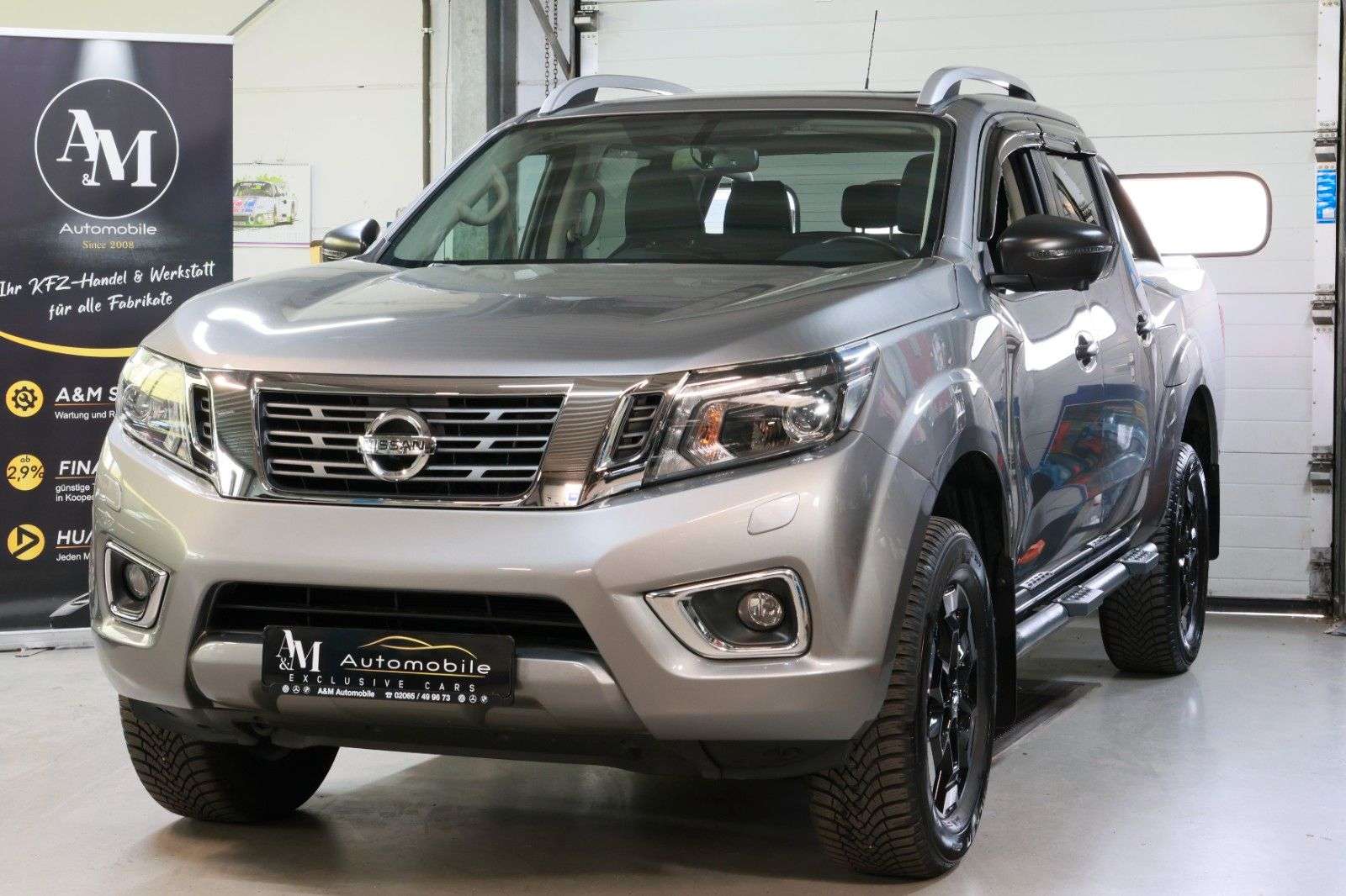 Second hand Nissan Navara 2.3