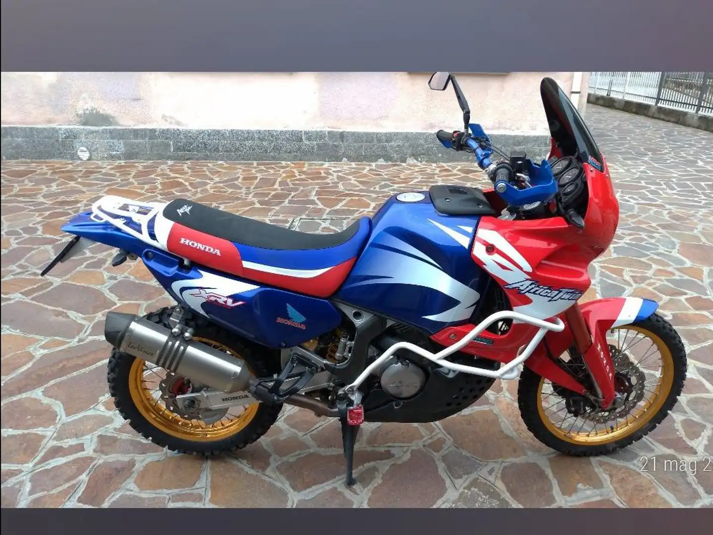 Honda XRV 750 Rouge - 1