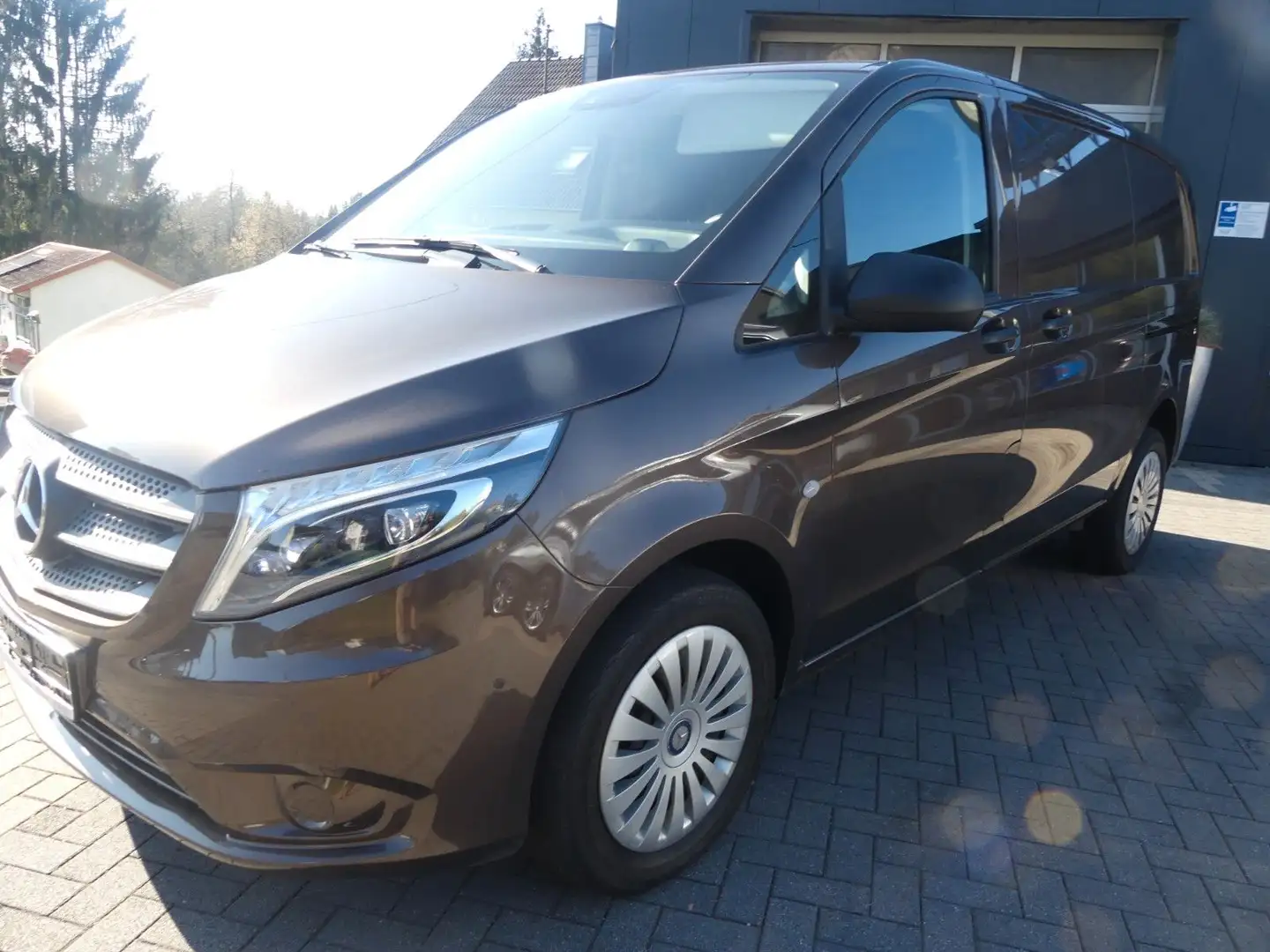 Mercedes-Benz Vito Kasten 116 CDI, BT 4x4 Aut, Navi Standheizu Коричневый - 2