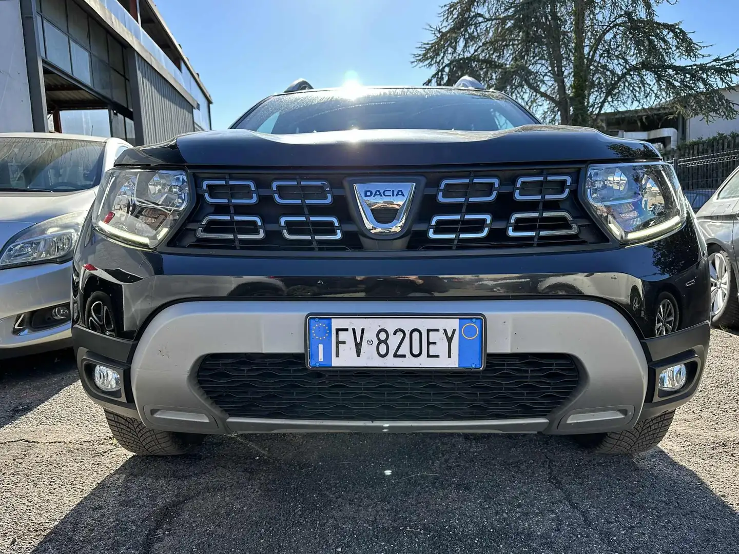 Dacia Duster Duster II 2018 1.6 sce Prestige Gpl 4x2 s Zwart - 2