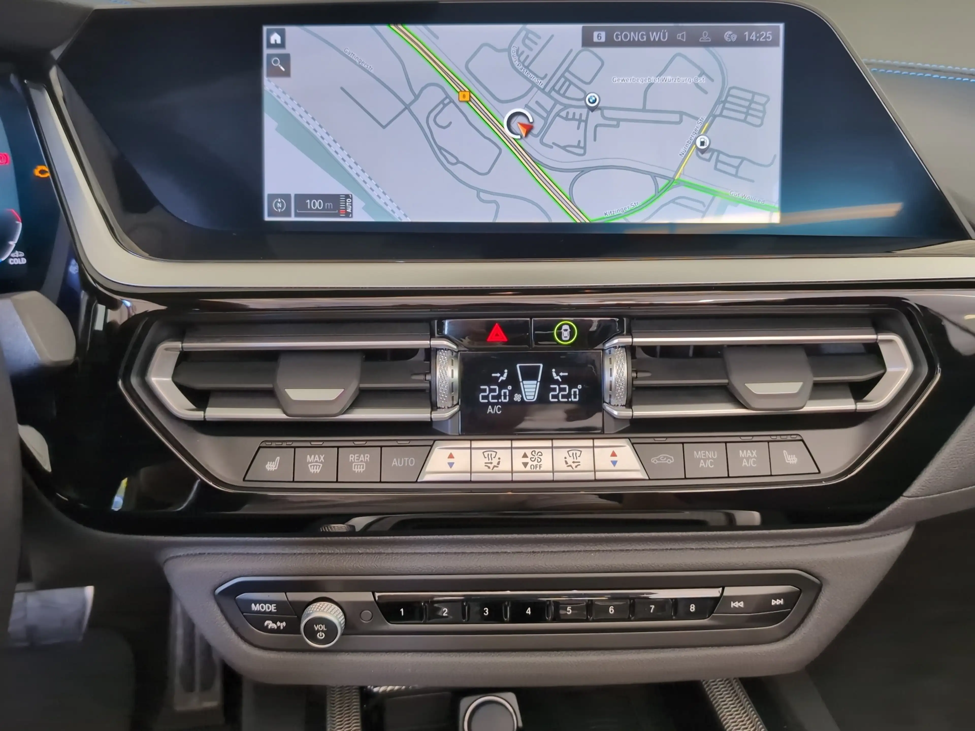 BMW Z4 sDrive 30i — photo 7
