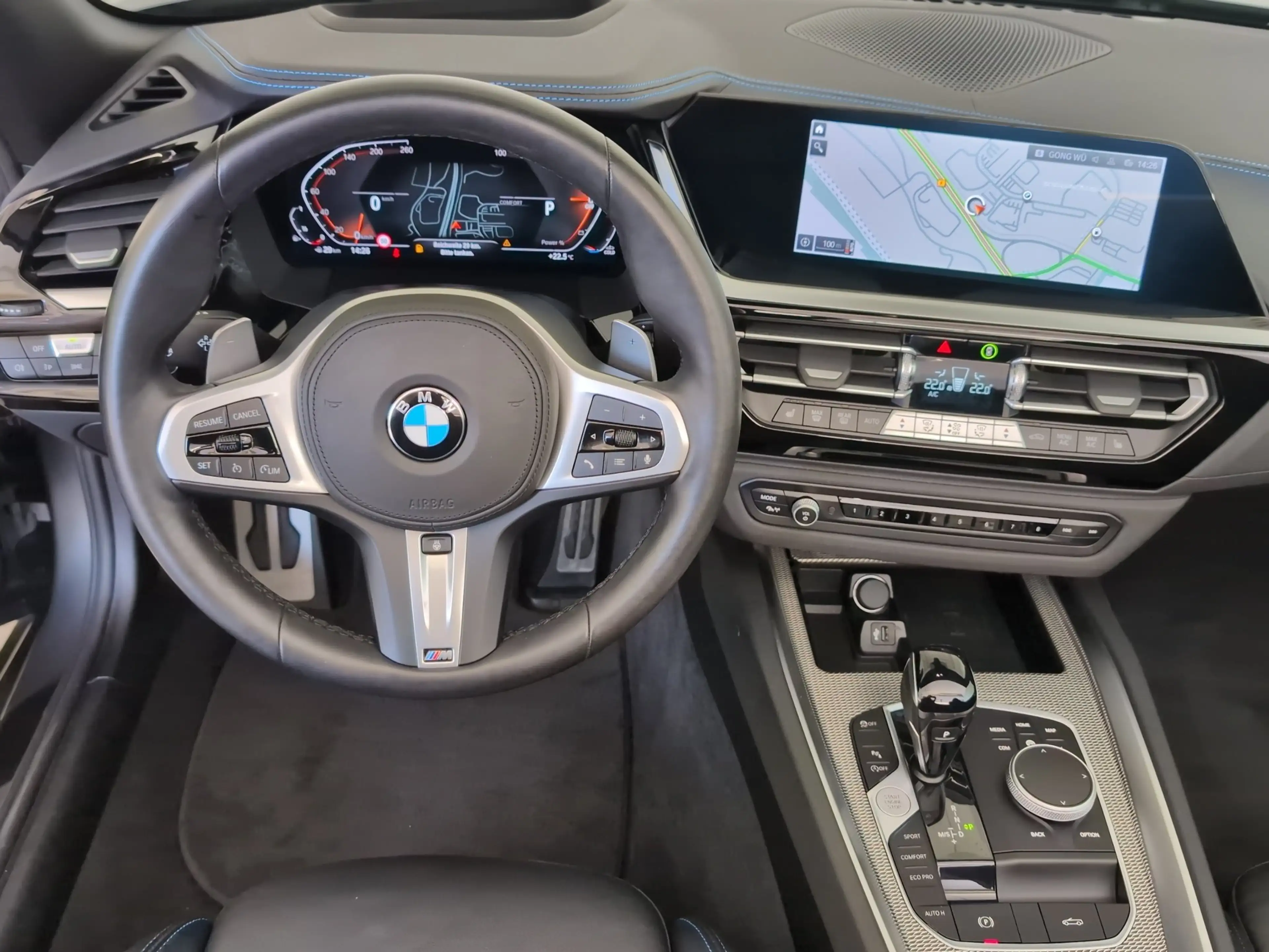BMW Z4 sDrive 30i — photo 8
