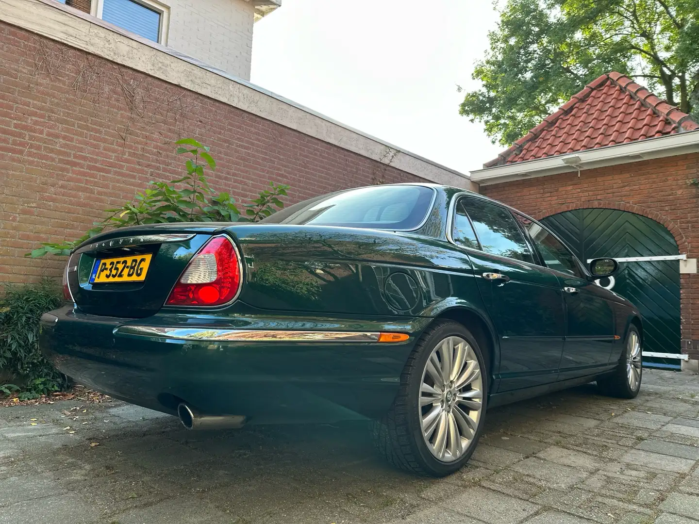 Jaguar XJ 3.0 V6 zelena - 1