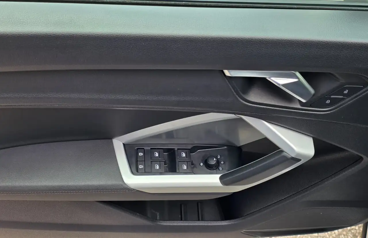 Audi Q3 снимка Audi Q3