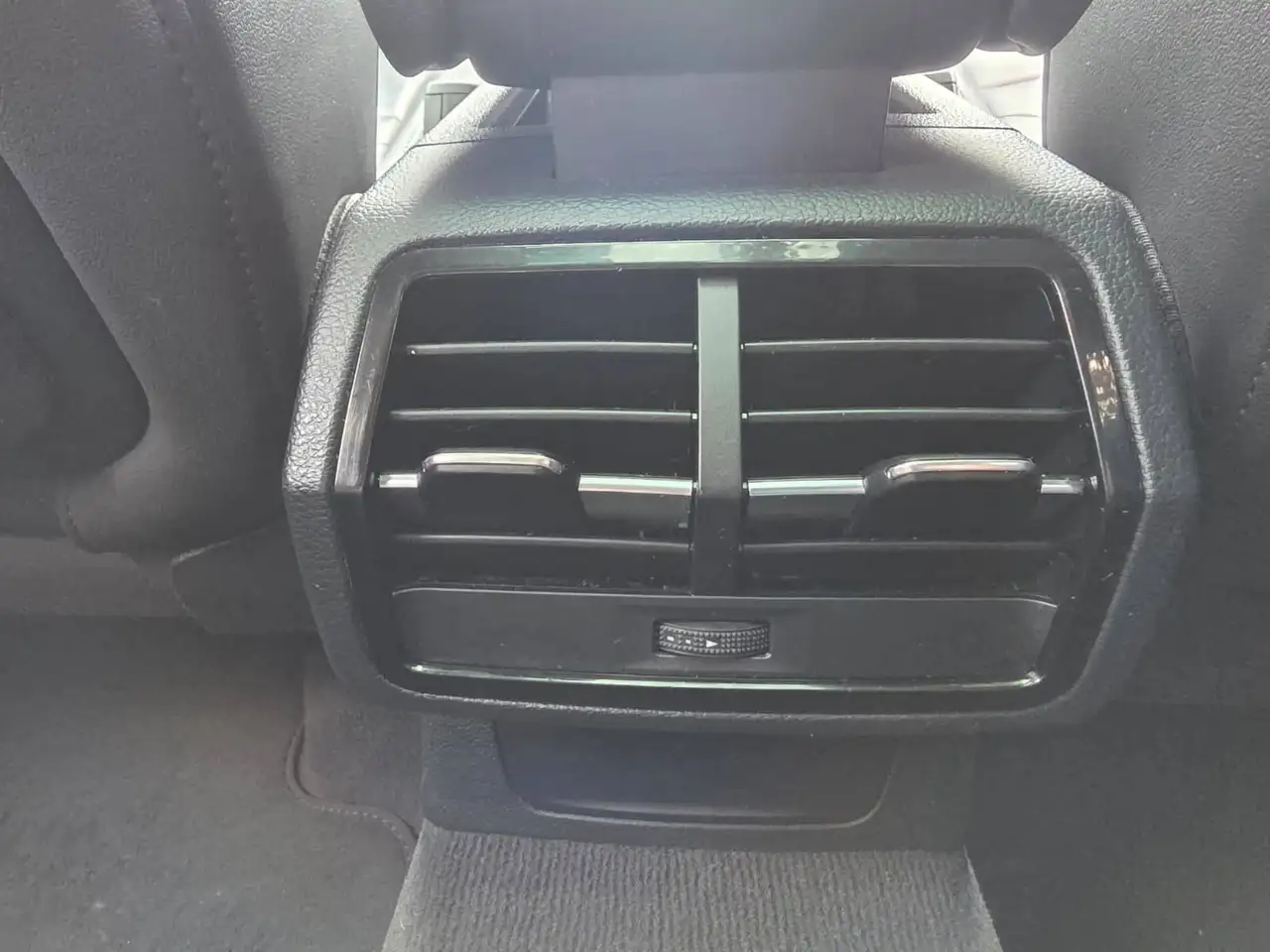 Audi Q3 снимка Audi Q3