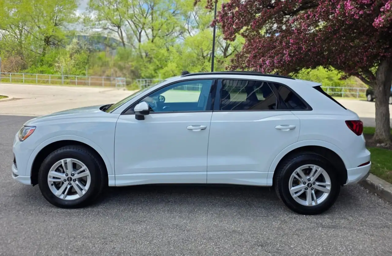Audi Q3 снимка Audi Q3
